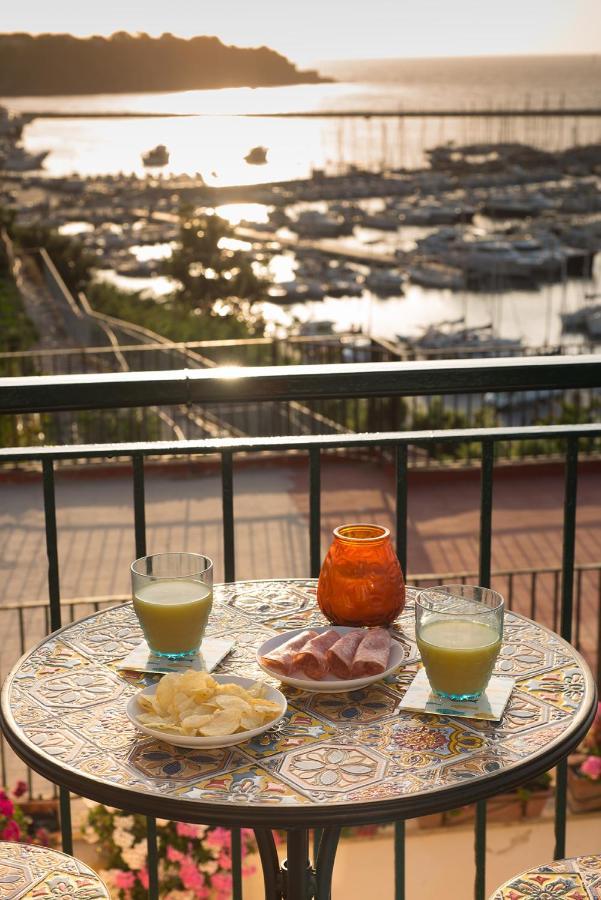 Punta Lingua Relais - Room 2 Sunset Terrace Procida Extérieur photo